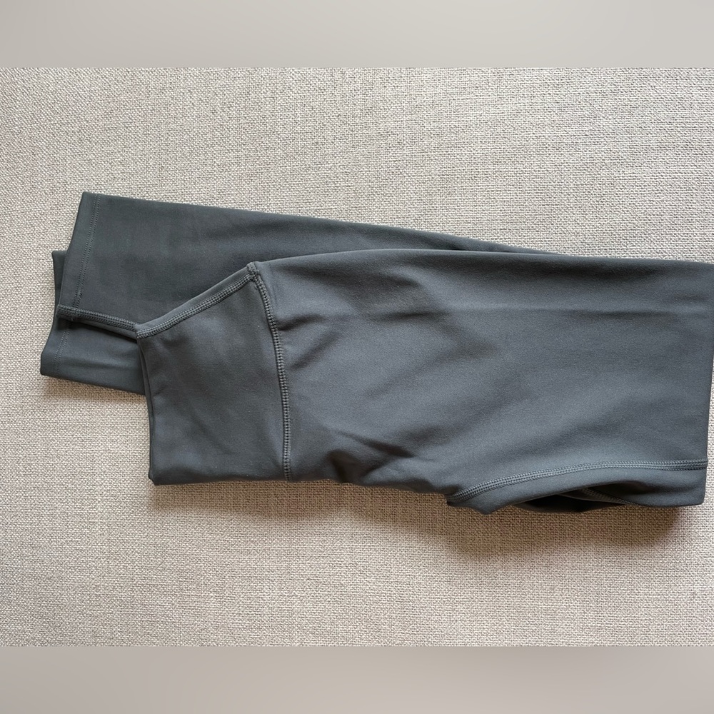 Crop shop boutique serenity legging